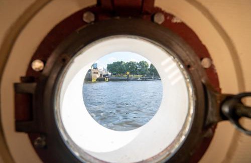 Altstadt Boat Rental | Küstenmotorschiff Aventura