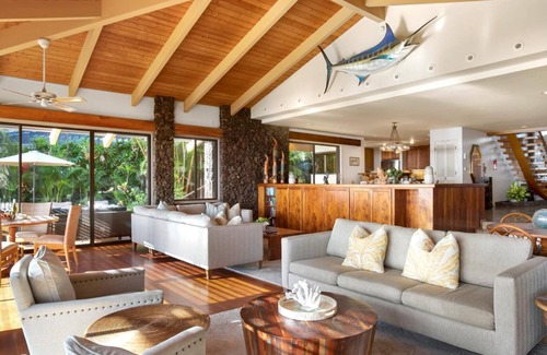 Historic Lahaina Front Street Condo | K B M Resorts: Bay-35, 5 Bedroom Ocean Front House On Baby Beach, Sleeps 10 - Steps to Water, 180 Degree Ocean Views, Sunsets, Includes Rental Car!