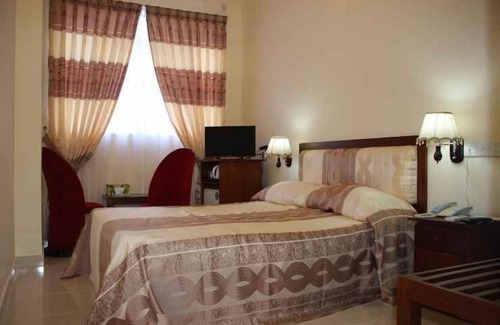 Minuwangoda Hotel | K&K Country Resort
