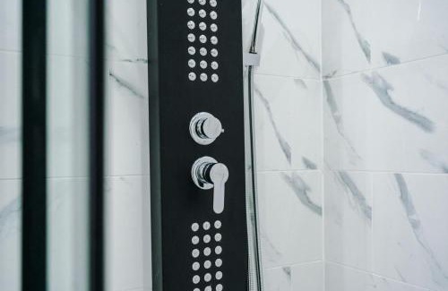 Oldham House | K Suites - Hollins Road