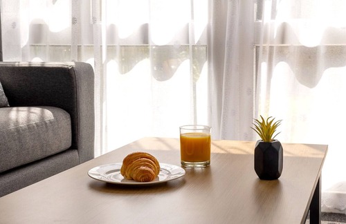 Seisdon Apartment | K Suites - Lovely 3 bed House w/ FREE parking