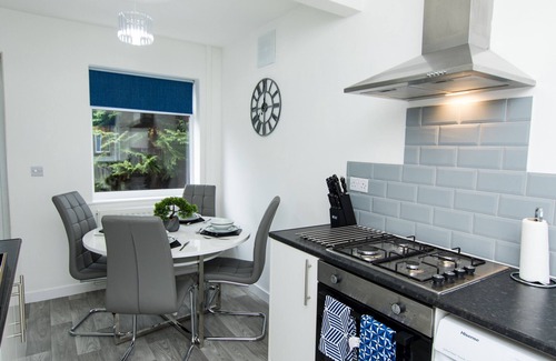 Doncaster House | K Suites - Lovely 3-bedroom w/Garden