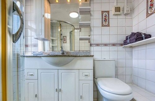 Bloxwich House | K Suites - Lovely Central3 bed House w/ free parking