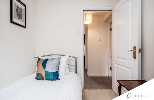 Hatfield Apartment | K Suites - The Galleria II