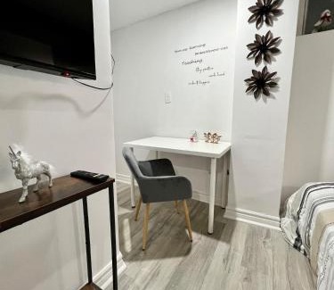 Malton House | K9 Room Near Airport