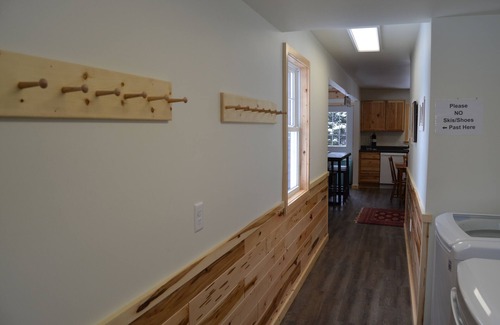 Ironwood Cottage | Kaartunen Kottage ABR XC Ski/Snowshoe In/Out directly from your porch!