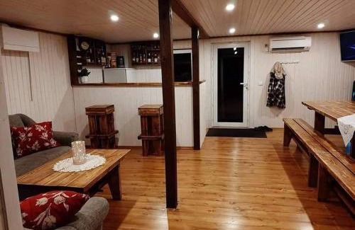 Haapsalu Apartment | Kaasiku peamaja 4 voodit