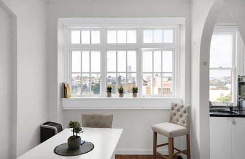 Elizabeth Bay Apartment | Kadina Harbourside Studio - A Cosy Panoramic Gem