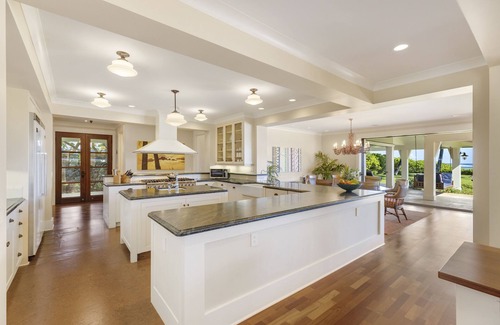 Kahala House | Kahala Beachside Estate: Luxury Estate w/Pool, Jacuzzi, AC & Spacious Yard