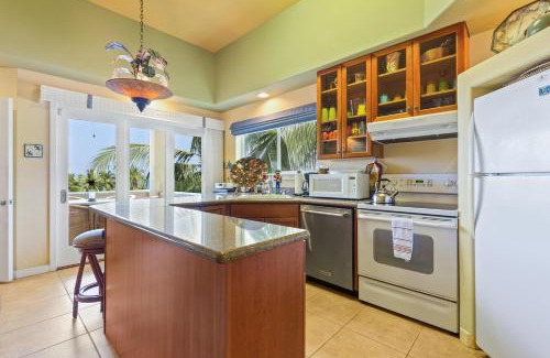 Kahaluu Bay House | Kahaluu Beach Villas 303