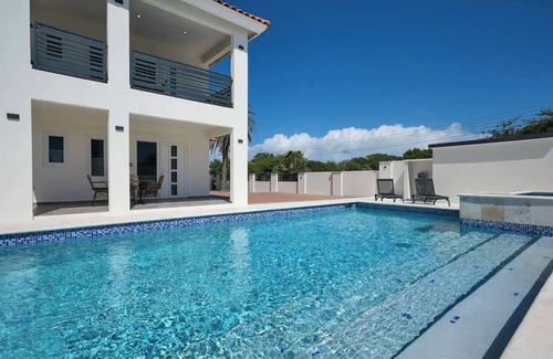 Koyari House | Kaikushi Pool Penthousenn