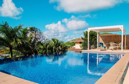 Keolu Hills House | Kailua view house with infinity pool 9500/month