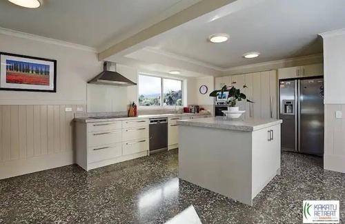 Kaikoura Apartment | Kakatu Retreat - Golfers View, Kakatu Retreat | Golfers View | Breakfast Included