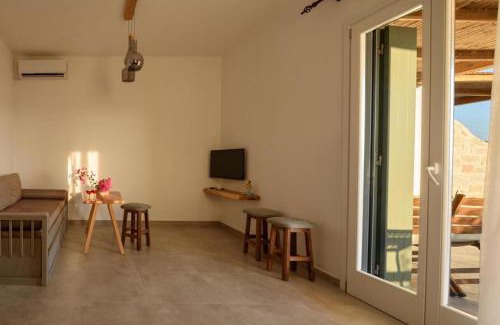 Kimolos Apartment | Kalamitsi View