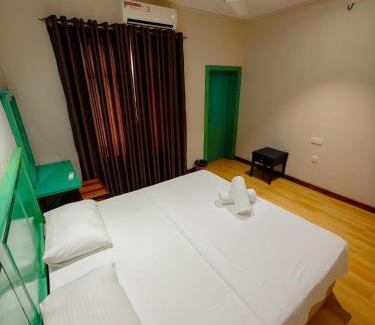 Kahangama Hotel | Kalawathi Holiday Inn