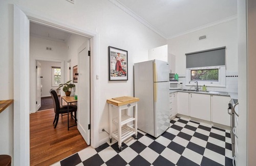Warradale House | Kaleamera - 3BR Parking WiFi