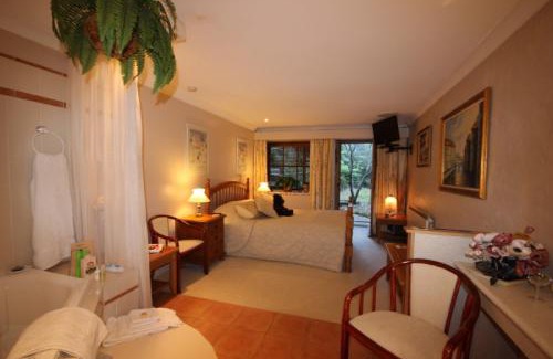 Blackheath House | Kalimna Spa Room