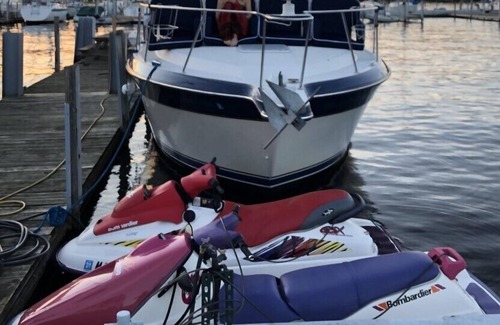 Douglas Boat Rental | Kalisha Yacht Carver 35