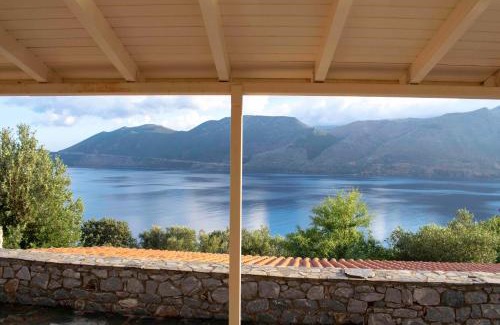 East Mani Villa | Kalivia House - Entire Home