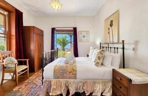 Kalk Bay Apartment | Kalk Bay Cottage with Patio Harbour View