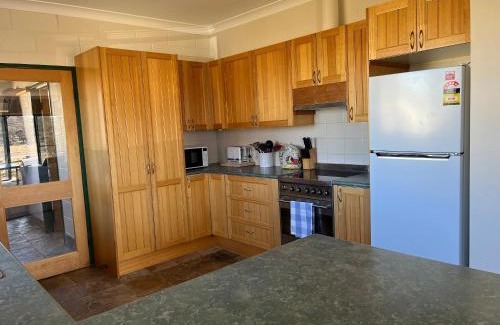 Hill Top House | Kalkite Park Homestead