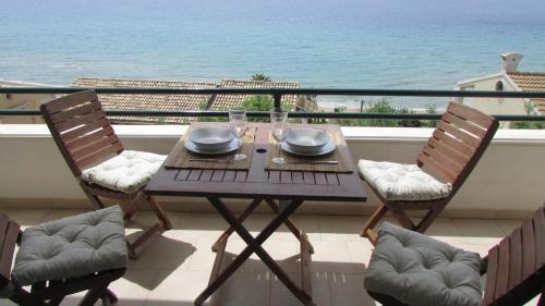 Glyfada Apartment | Kallopsia - Glifada Beach Menigos Resort by New Era