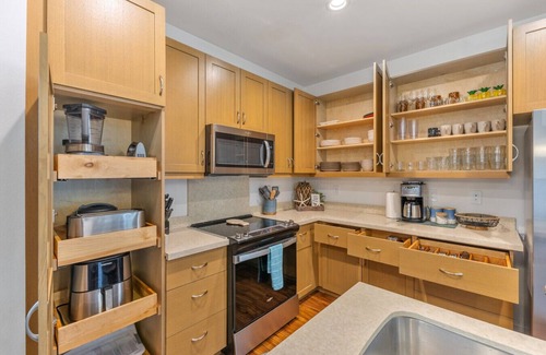 Makaha Valley Apartment | Kalo Homes ~ Tropical Makaha Sanctuary
