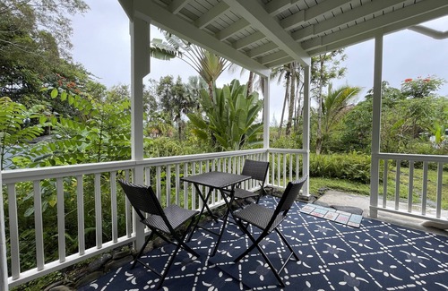 Keaau Apartment | Kaloli Point retreat 3 blocks from the ocean and minutes to Shipman Beach trail!