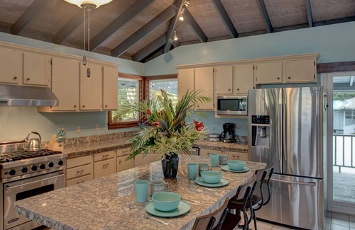 Keaau House | Kaloli Sunrise By The Sea 2 Bedroom Home by Redawning