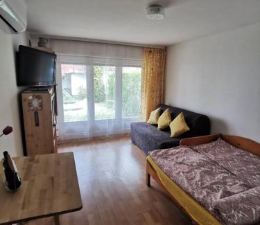 Balatonszemes Apartment | Kaméleon Apartmanház EV töltéssel