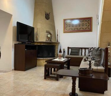 Soroni Apartment | KAMARA traditional house