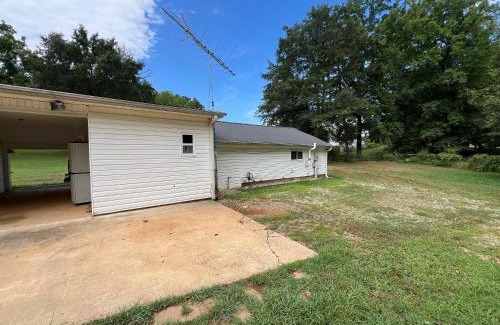 Dawsonville Apartment | Kamau Farms Cottages - Unit A