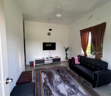 Durian Tunggal House | Kampung Boi Homestay