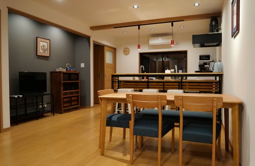 Hida Takayama Onsen Ski Chalet | Kanamori - Perfect mix of east and west