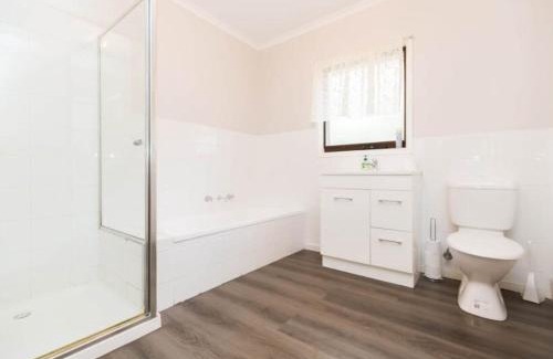 Halls Gap House | Kangaroo House