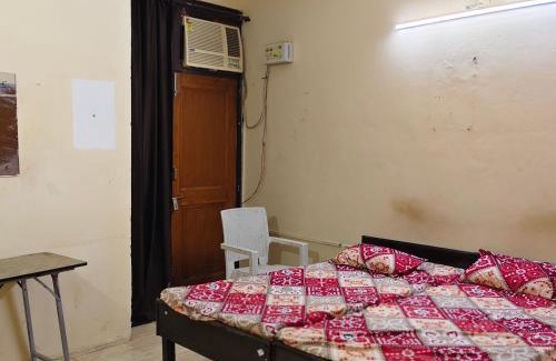 Noida Hotel | Kanha ji Hotel