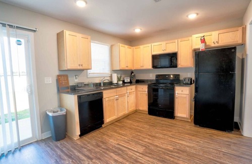 Kannapolis House | Kannapolis Elegant Townhouse (Right Side - duplex)