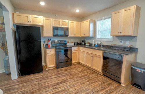 Kannapolis House | Kannapolis Excellent Sleep Experience (Left Side)