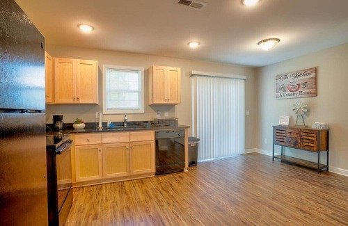 Kannapolis House | Kannapolis Excellent Sleep Experience (Left Side)