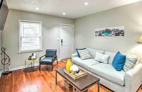 Northeast Kansas City House | Kansas City Getaway ~ 2 Mi to Downtown!