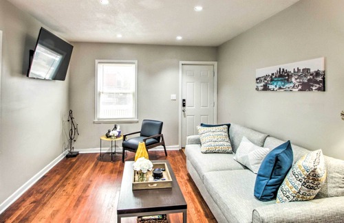 Northeast Kansas City House | Kansas City Getaway ~ 2 Mi to Downtown!