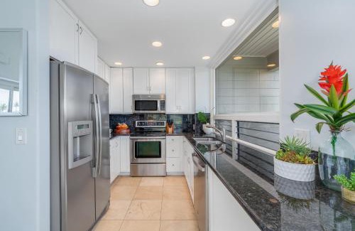 Napili House | Kapalua Bay Villas 20G4 · KBV 20G4 Updated OceanFront for Whale