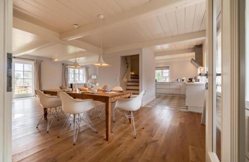 Oldsum House | Kapitänshaus West