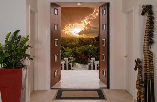 Long Bay Hills Resort | Karana Penthouse - K4