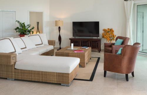 Long Bay Hills Resort | Karana Penthouse - K4