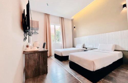 Tanjung Hotel | KARANG TIMUR Hotel