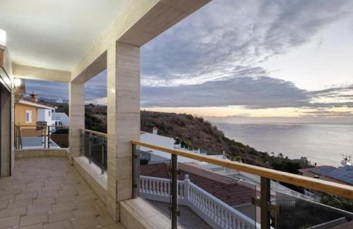 Sauzal House | Karat Villa Horizonte