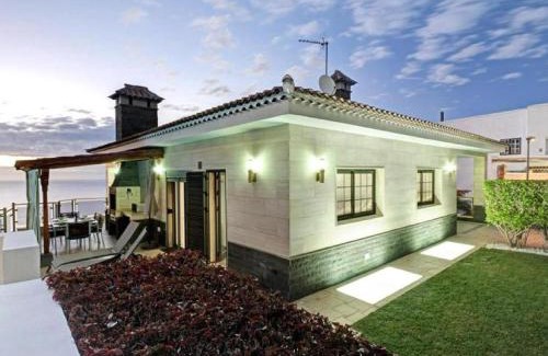 Sauzal House | Karat Villa Horizonte