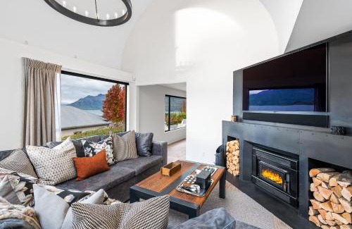Queenstown House | Karearea- AC- Free Parking- BBQ- Hot Tub