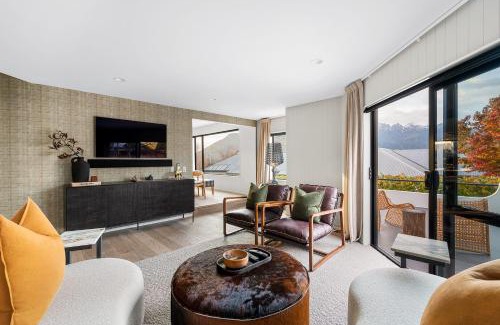 Queenstown House | Karearea- AC- Free Parking- BBQ- Hot Tub